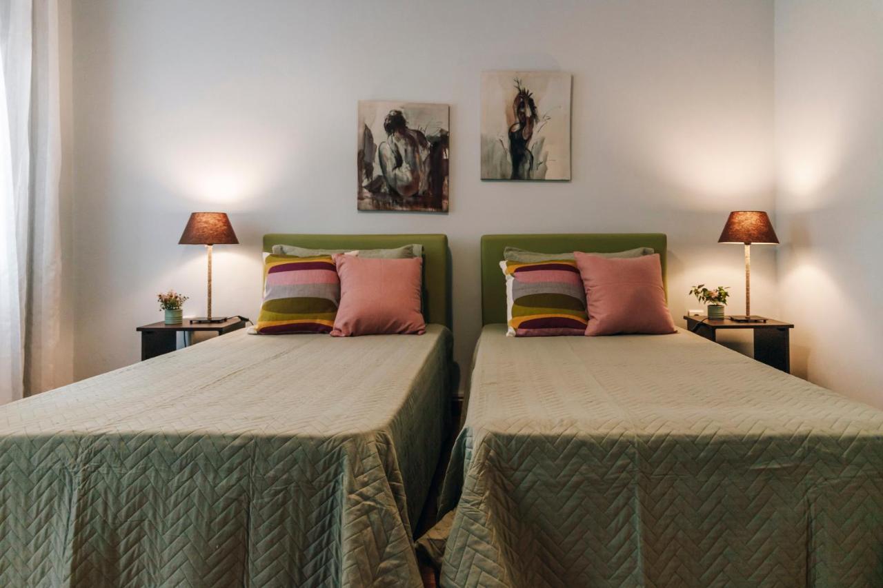 Monastiraki-Psiri, Old Town, 3-Bdr Apt, Sleep 6-10P, Spacious Court Yard Athene Buitenkant foto