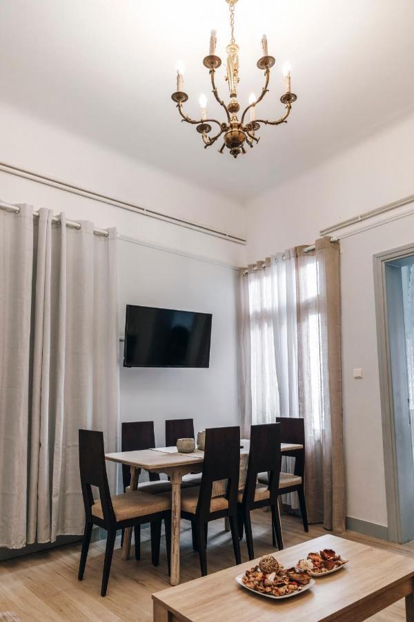 Monastiraki-Psiri, Old Town, 3-Bdr Apt, Sleep 6-10P, Spacious Court Yard Athene Buitenkant foto