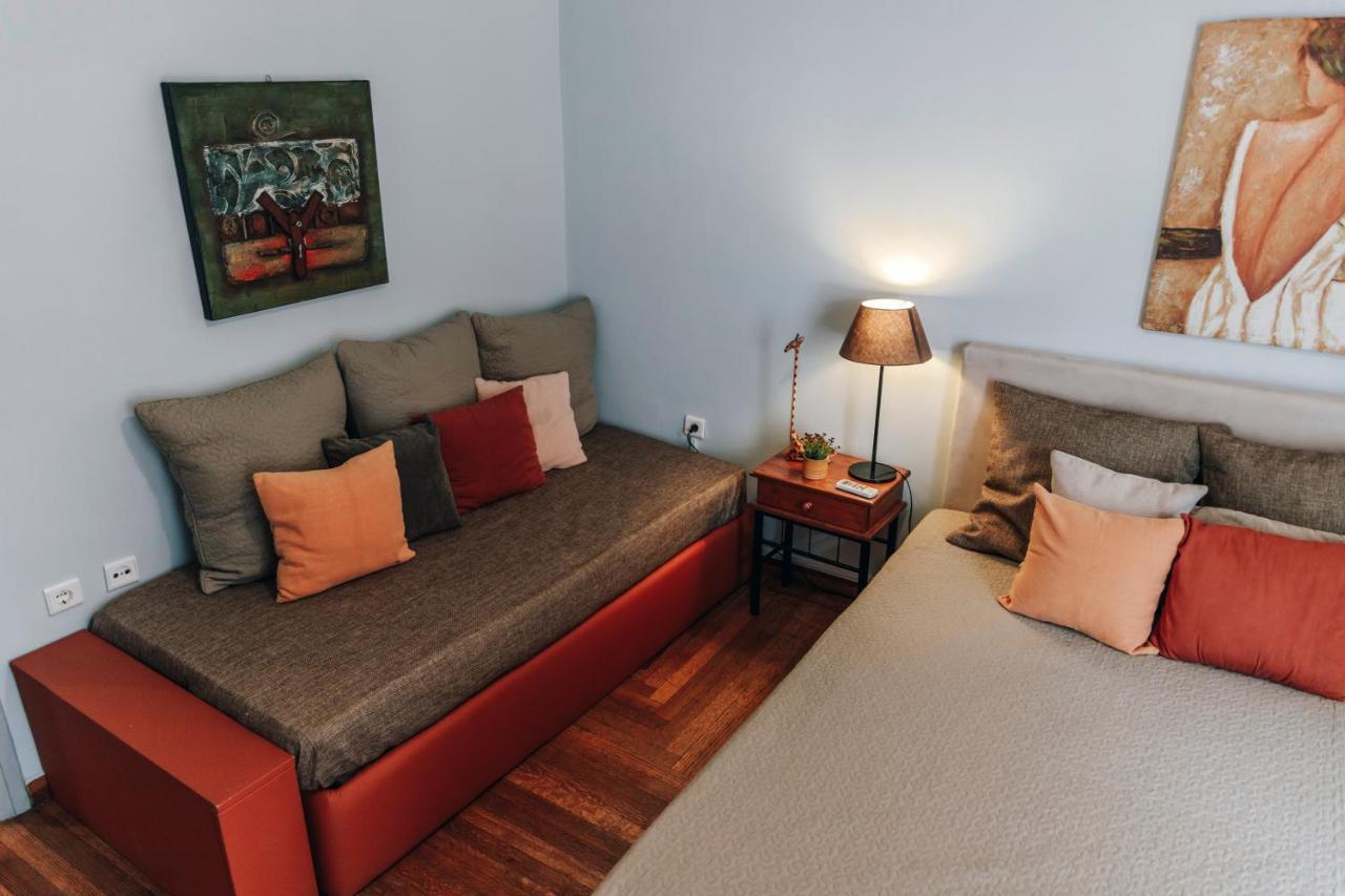 Monastiraki-Psiri, Old Town, 3-Bdr Apt, Sleep 6-10P, Spacious Court Yard Athene Buitenkant foto