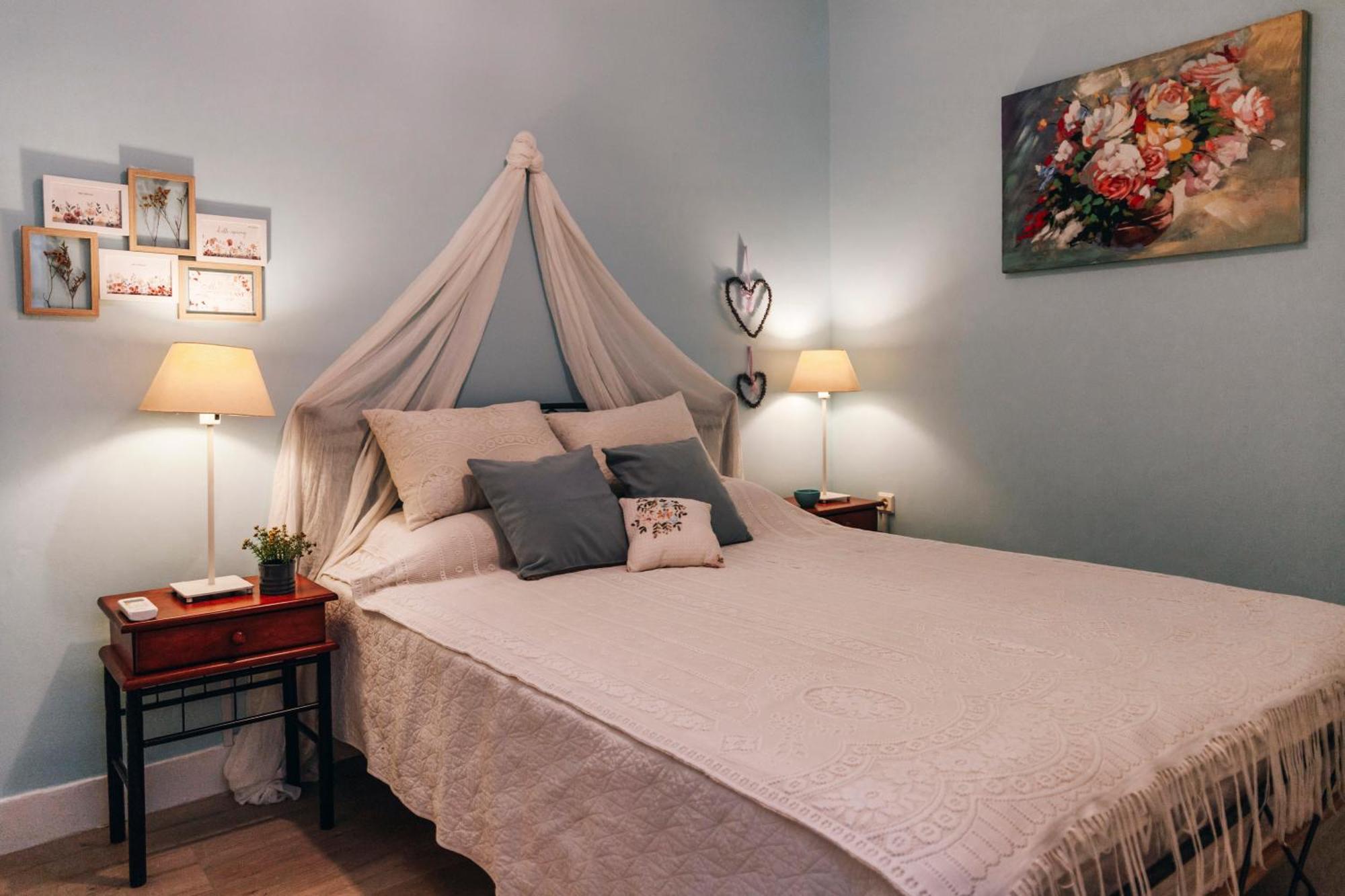 Monastiraki-Psiri, Old Town, 3-Bdr Apt, Sleep 6-10P, Spacious Court Yard Athene Buitenkant foto